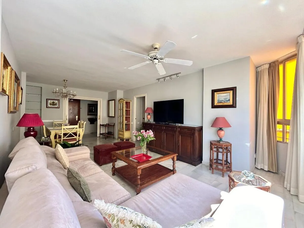 Apartment In Marbella Center With Parking In The Building